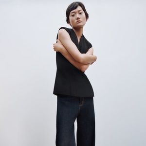 Zara, NWT, top with shoulder pads, V neck, M